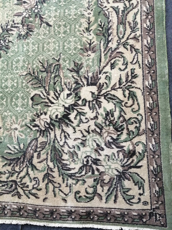 Muted Runner Rug 6' 8" x 10' - No. WR17086