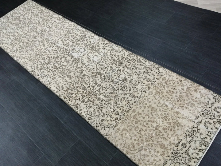 Rust Turkish Runner Rug 2' 8" x 9' 5" Hand-Knotted | No. WR17358