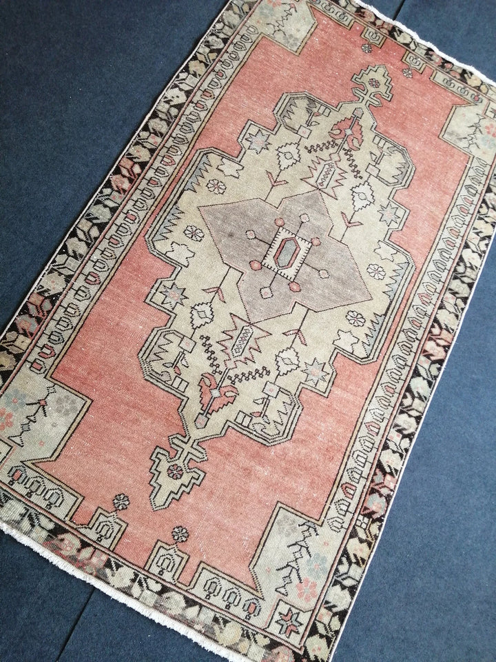 Beige Turkish Oushak Rug 4' 6" x 8' Hand-Knotted | No. WR18020