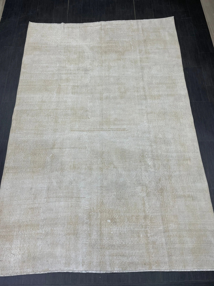 Turkish Runner Rug 6' 8" x 9' 11" Hand-Knotted | No. WR19266