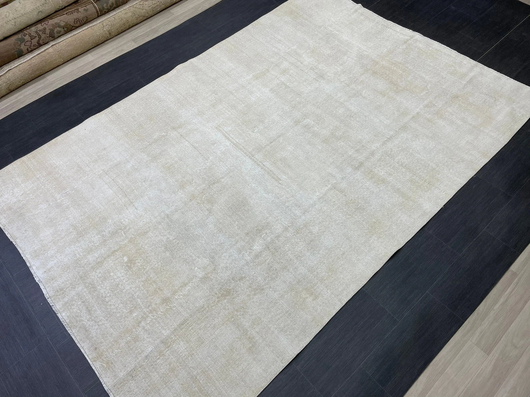 Turkish Runner Rug 6' 8" x 9' 11" Hand-Knotted | No. WR19266