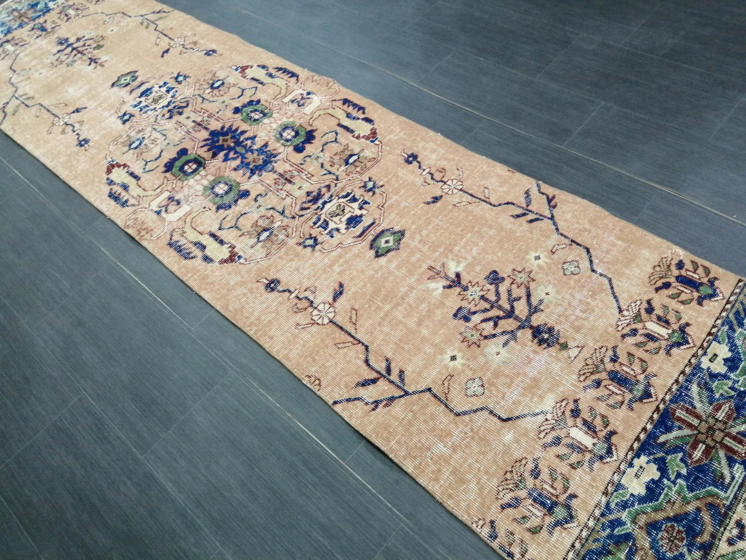 Turkish Runner Rug 2' 6" x 10' 1" Hand-Knotted | No. WR19570