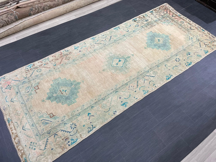 Beige Turkish Runner Rug 4' 8" x 11' 6" Hand-Knotted | No. WR19945
