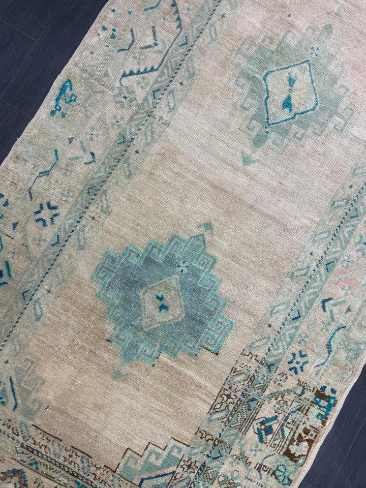 Beige Turkish Runner Rug 4' 8" x 11' 6" Hand-Knotted | No. WR19945