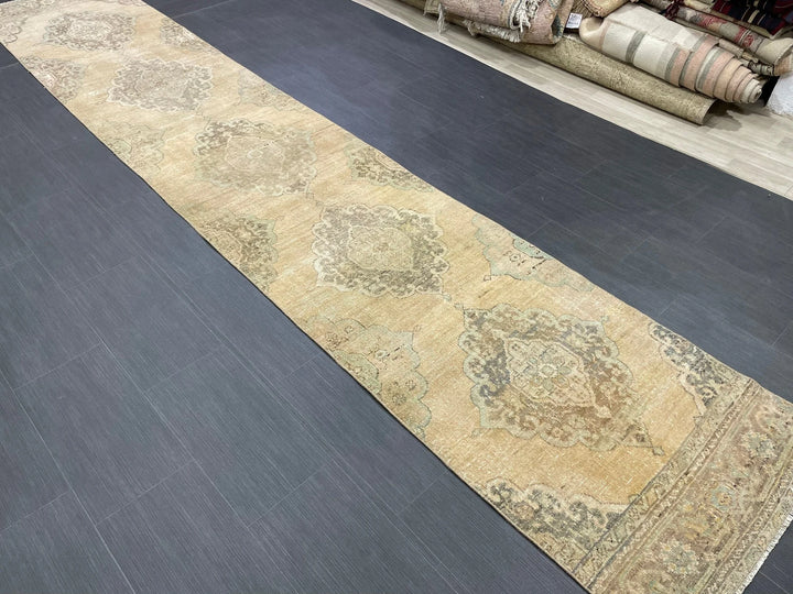 Turkish Runner Rug 2' 8" x 13' 11" Hand-Knotted | No. WR20911