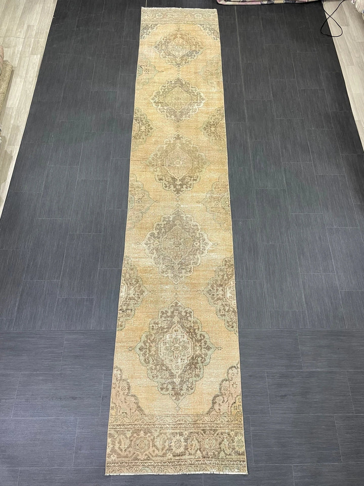 Turkish Runner Rug 2' 8" x 13' 11" Hand-Knotted | No. WR20911