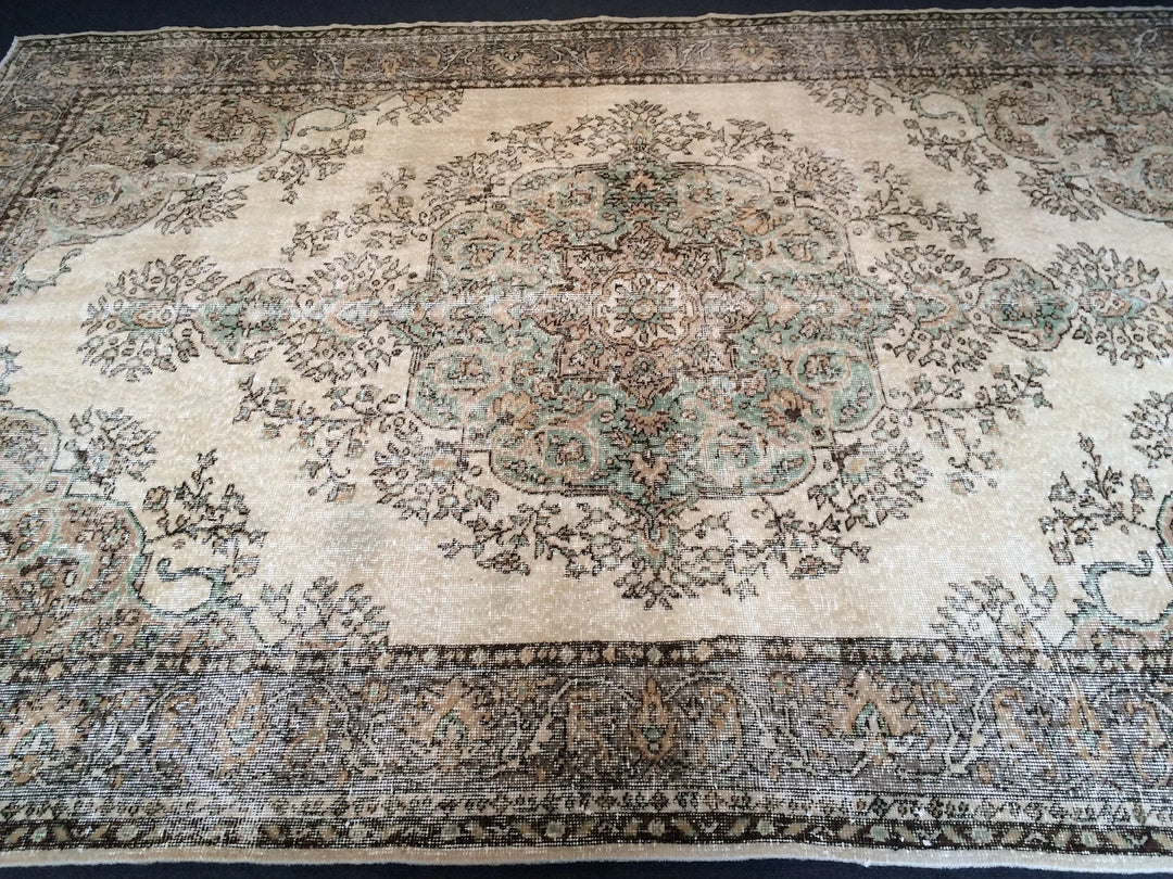 Beige Turkish Runner Rug 6' 6" x 9' 10" Hand-Knotted | No. WR21688