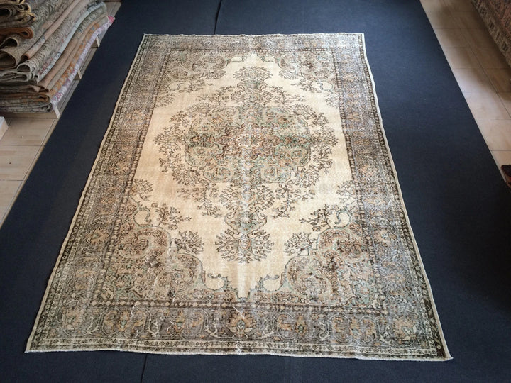 Beige Turkish Runner Rug 6' 6" x 9' 10" Hand-Knotted | No. WR21688