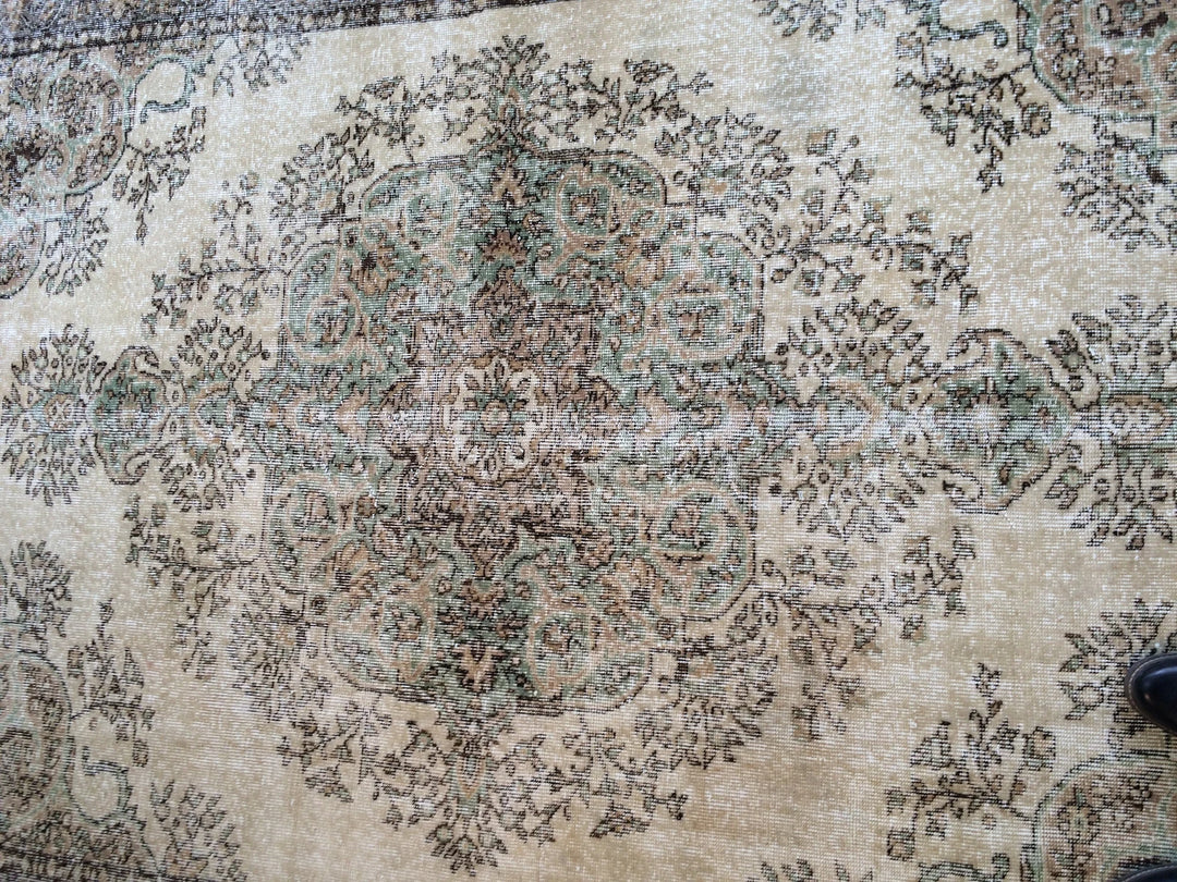 Beige Turkish Runner Rug 6' 6" x 9' 10" Hand-Knotted | No. WR21688