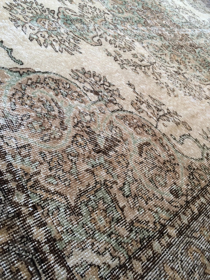 Beige Turkish Runner Rug 6' 6" x 9' 10" Hand-Knotted | No. WR21688