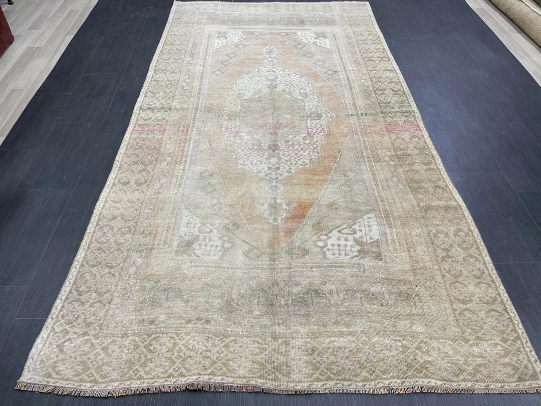 Beige Turkish Runner Rug 5' 1" x 9' 8" Hand-Knotted | No. WR23862
