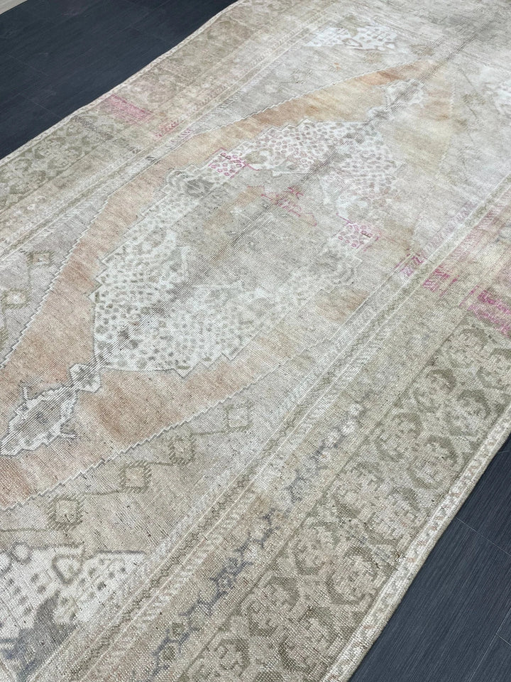 Beige Turkish Runner Rug 5' 1" x 9' 8" Hand-Knotted | No. WR23862