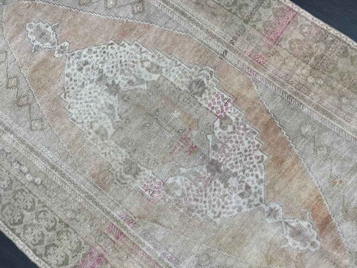 Beige Turkish Runner Rug 5' 1" x 9' 8" Hand-Knotted | No. WR23862