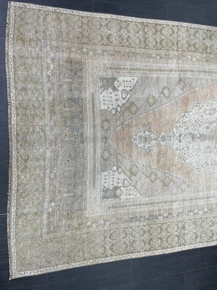 Beige Turkish Runner Rug 5' 1" x 9' 8" Hand-Knotted | No. WR23862