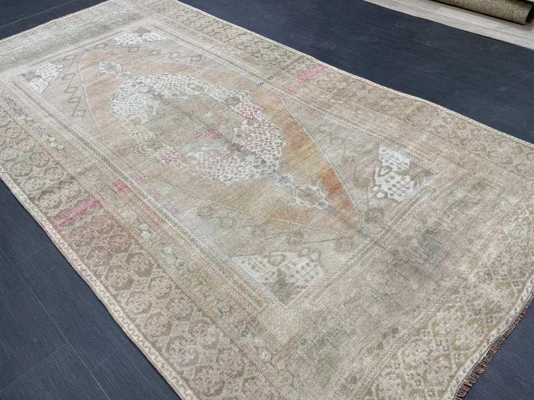 Beige Turkish Runner Rug 5' 1" x 9' 8" Hand-Knotted | No. WR23862