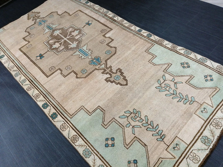 Turkish Runner Rug 4' 2" x 8' 3" Hand-Knotted | No. WR25313