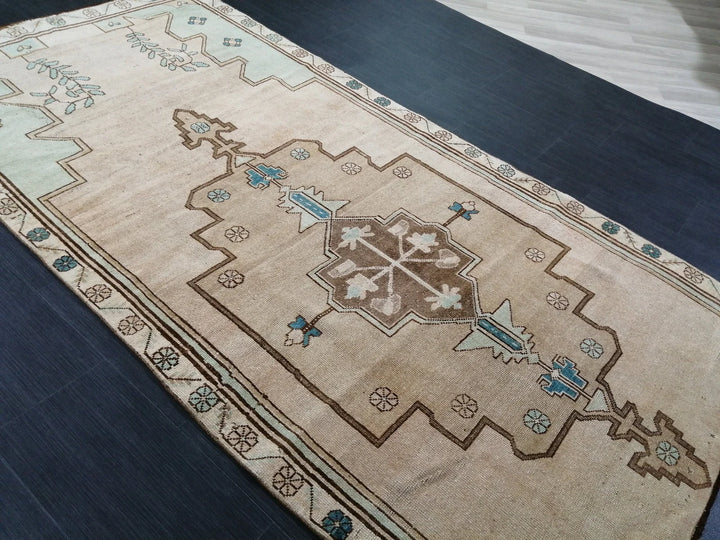 Turkish Runner Rug 4' 2" x 8' 3" Hand-Knotted | No. WR25313