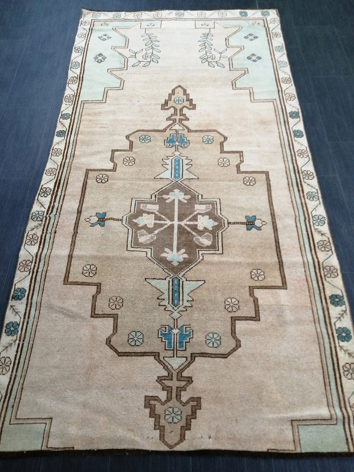 Turkish Runner Rug 4' 2" x 8' 3" Hand-Knotted | No. WR25313
