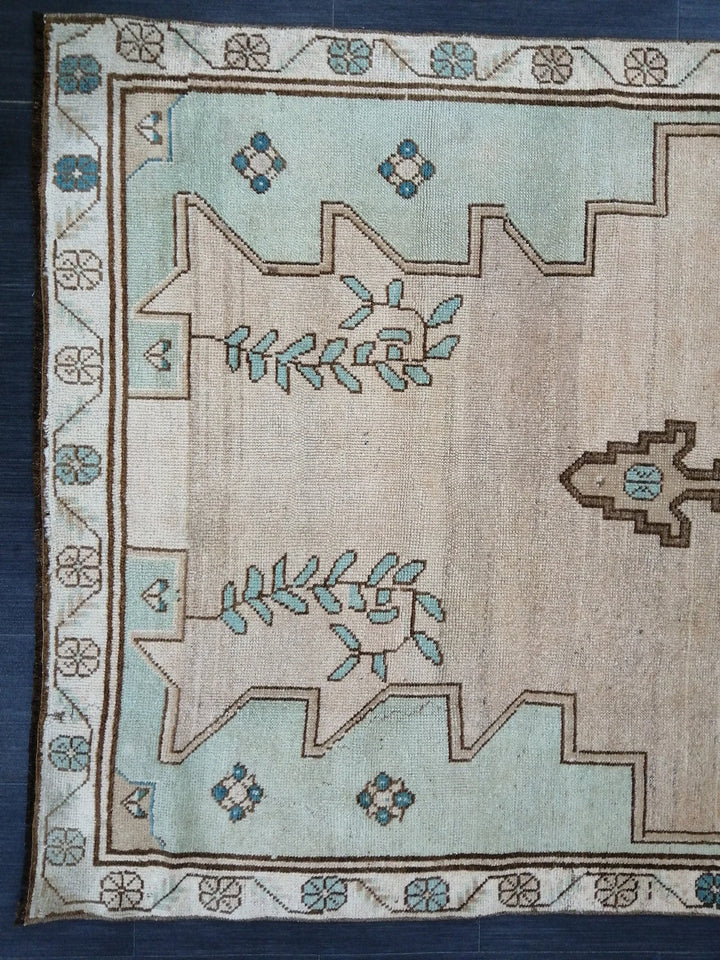 Turkish Runner Rug 4' 2" x 8' 3" Hand-Knotted | No. WR25313