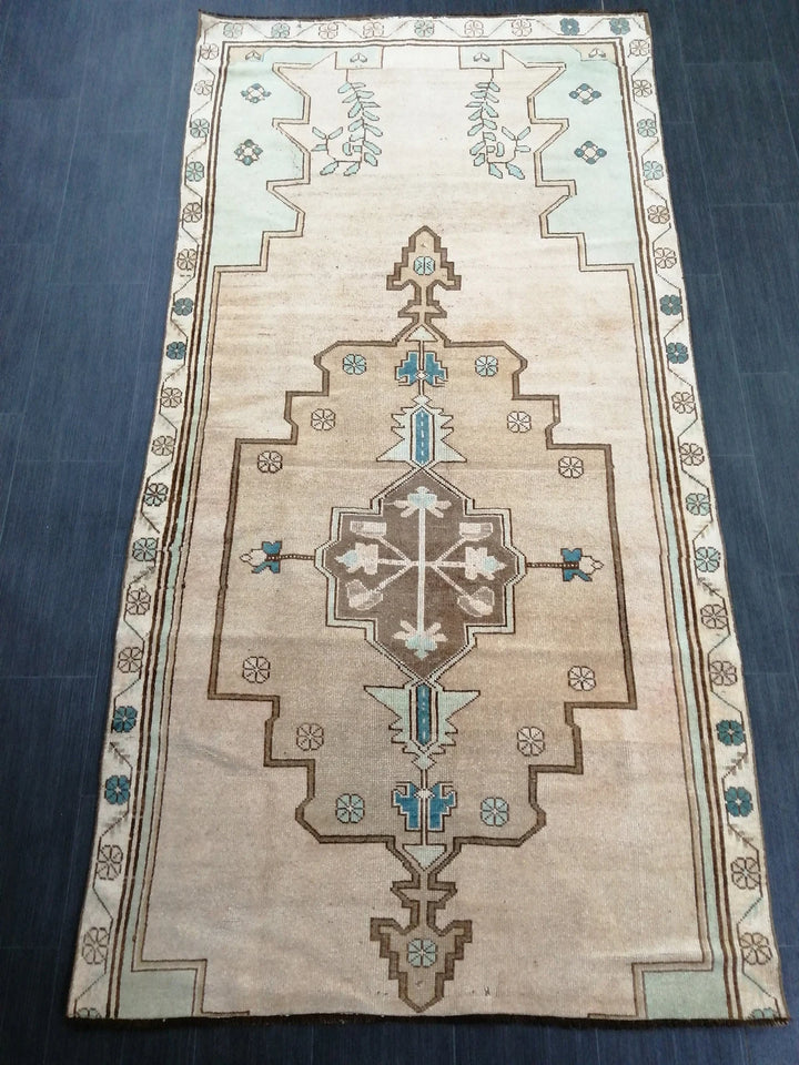Turkish Runner Rug 4' 2" x 8' 3" Hand-Knotted | No. WR25313