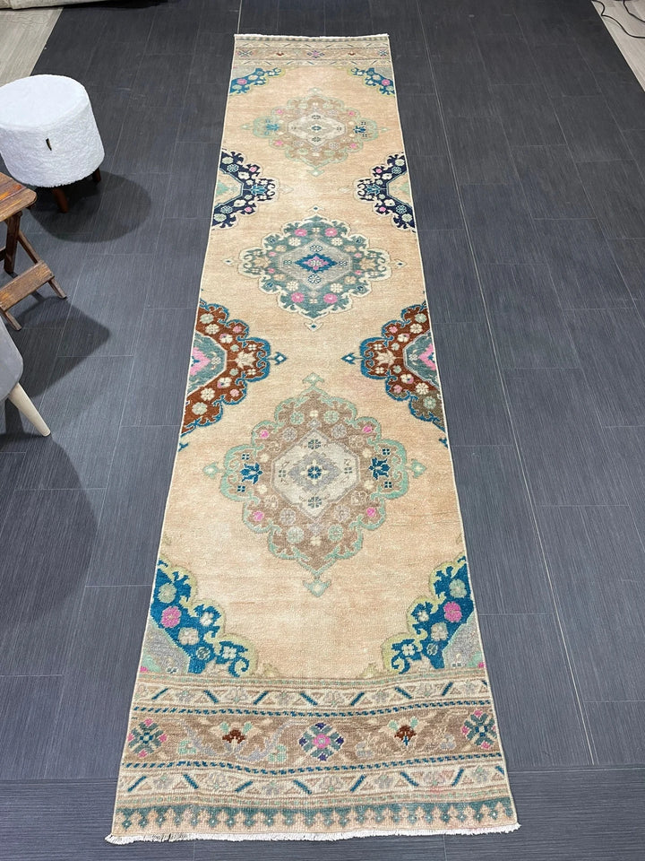 Turkish Runner Rug 2' 7" x 11' 5" Hand-Knotted | No. WR25607