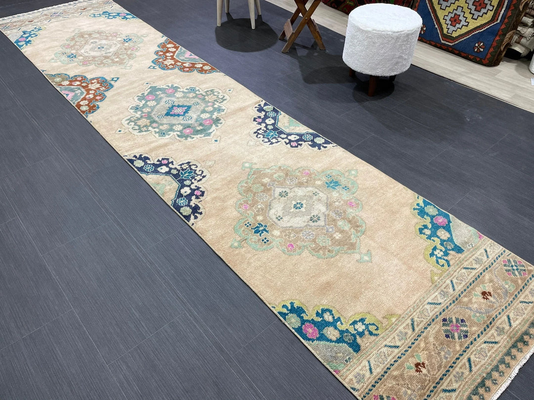 Turkish Runner Rug 2' 7" x 11' 5" Hand-Knotted | No. WR25607