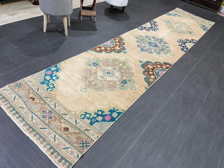Turkish Runner Rug 2' 7" x 11' 5" Hand-Knotted | No. WR25607