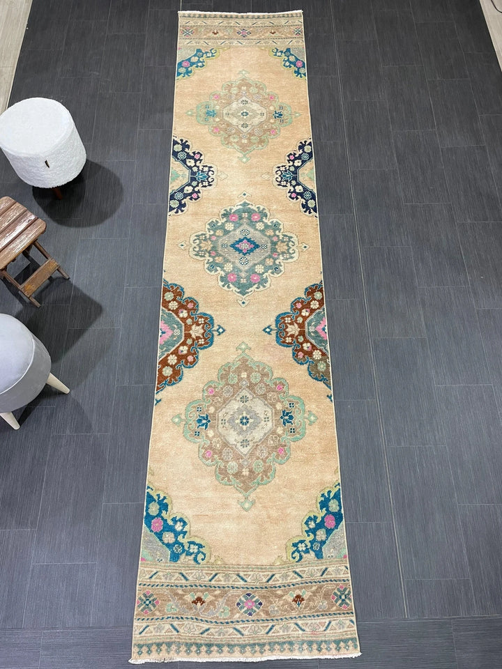 Turkish Runner Rug 2' 7" x 11' 5" Hand-Knotted | No. WR25607