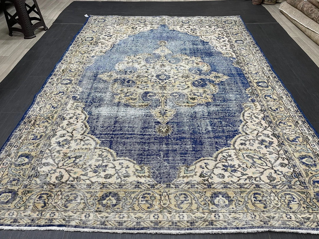 Beige Turkish Runner Rug 6' 8" x 9' 5" Hand-Knotted | No. WR26607