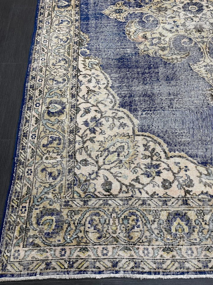 Beige Turkish Runner Rug 6' 8" x 9' 5" Hand-Knotted | No. WR26607