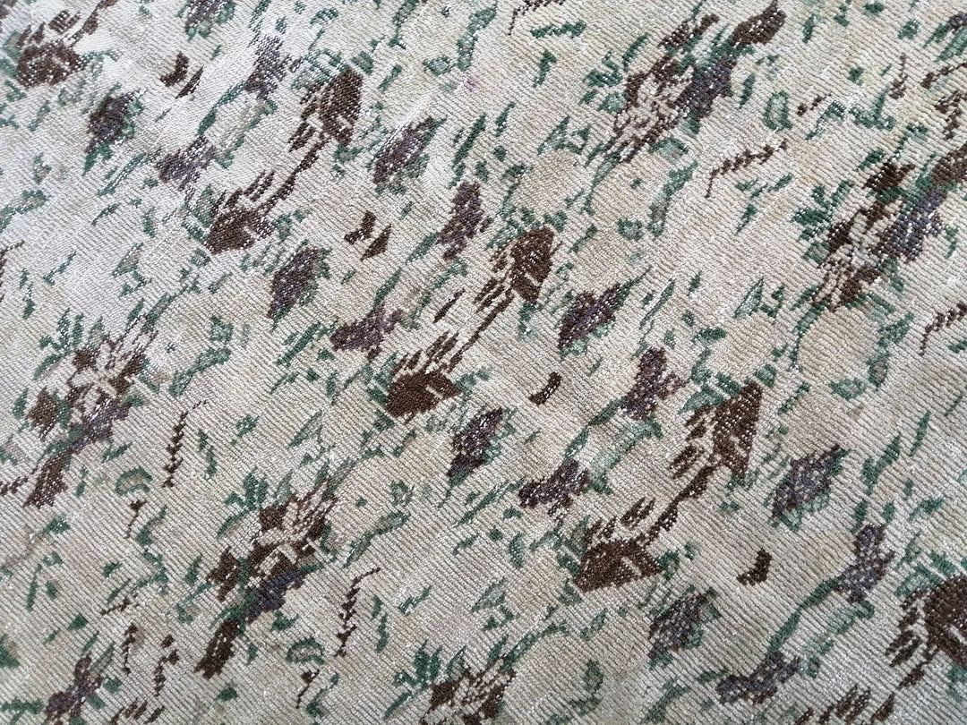 Beige Turkish Runner Rug 5' x 9' 4" Hand-Knotted | No. WR26952