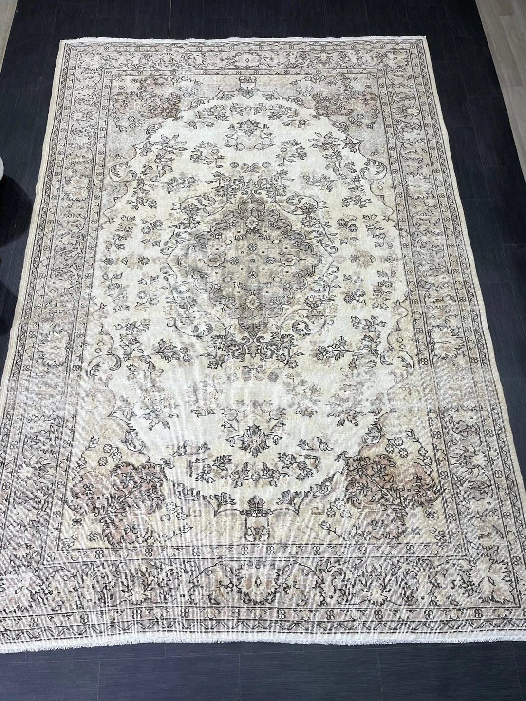 Beige Turkish Oushak Rug 7' 2" x 10' 6" Hand-Knotted | No. WR27138