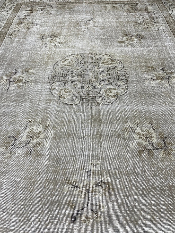 Beige Turkish Oushak Rug 8' 5" x 12' 3" Hand-Knotted | No. WR27308