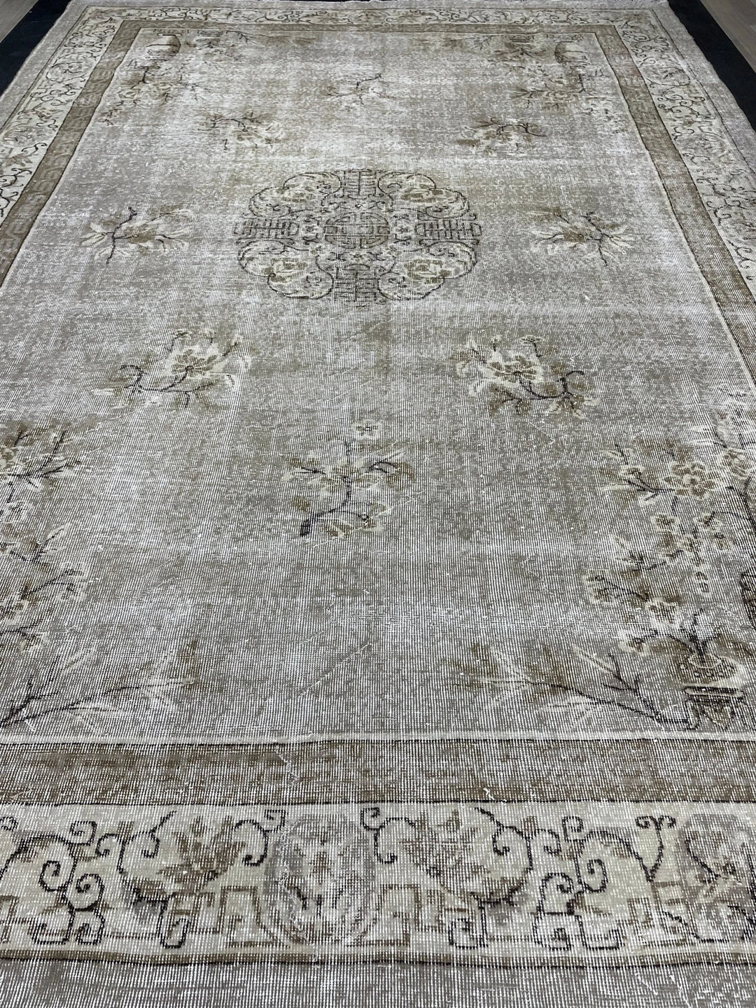Beige Turkish Oushak Rug 8' 5" x 12' 3" Hand-Knotted | No. WR27308