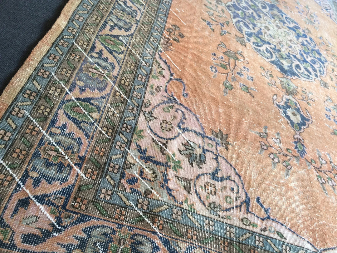 Beige Turkish Runner Rug 6' 7" x 9' 8" Hand-Knotted | No. WR27710