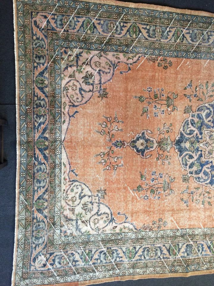 Beige Turkish Runner Rug 6' 7" x 9' 8" Hand-Knotted | No. WR27710