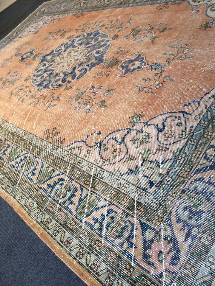 Beige Turkish Runner Rug 6' 7" x 9' 8" Hand-Knotted | No. WR27710