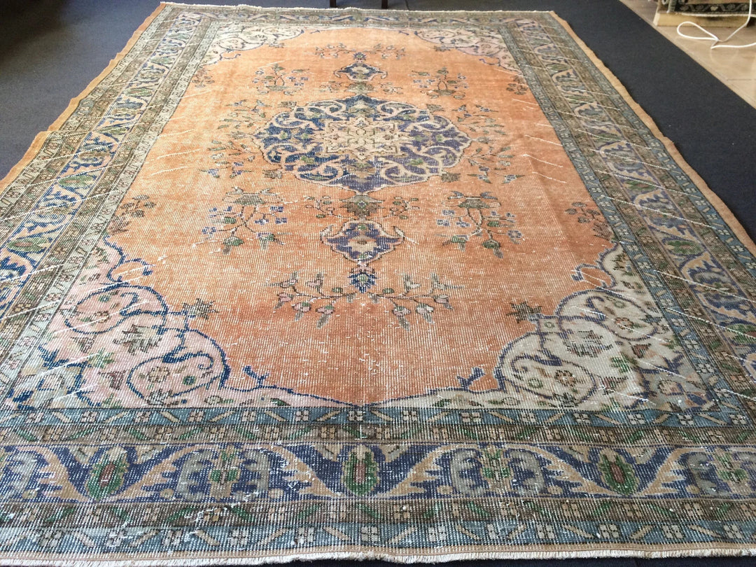Beige Turkish Runner Rug 6' 7" x 9' 8" Hand-Knotted | No. WR27710