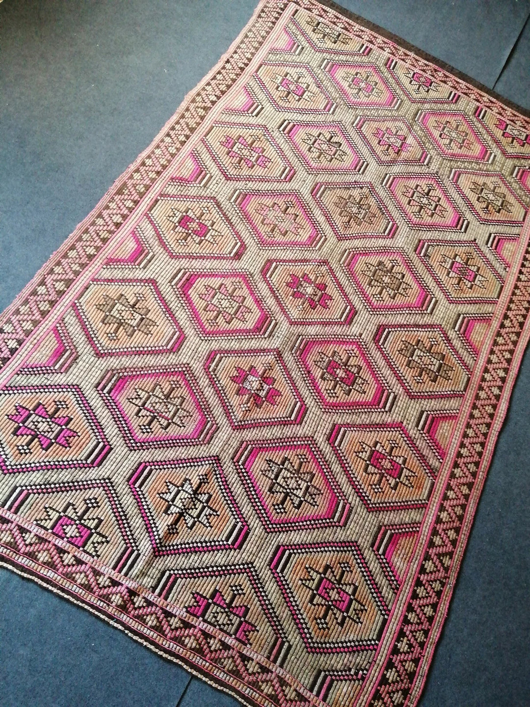 Beige Turkish Runner Rug 5' 7" x 9' Hand-Knotted | No. WR28056