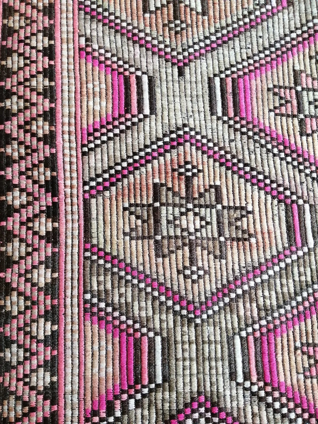 Beige Turkish Runner Rug 5' 7" x 9' Hand-Knotted | No. WR28056