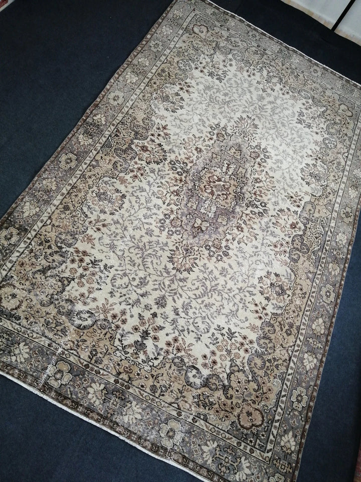 Beige Turkish Runner Rug 6' 4" x 10' Hand-Knotted | No. WR28266