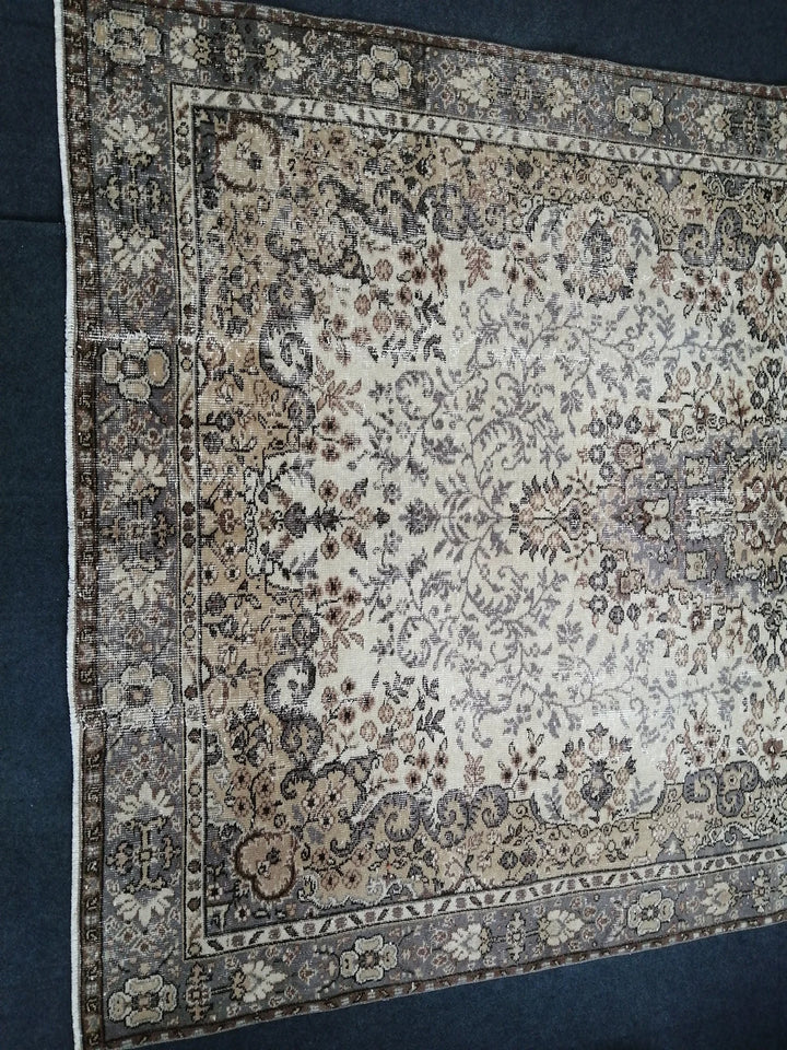 Beige Turkish Runner Rug 6' 4" x 10' Hand-Knotted | No. WR28266