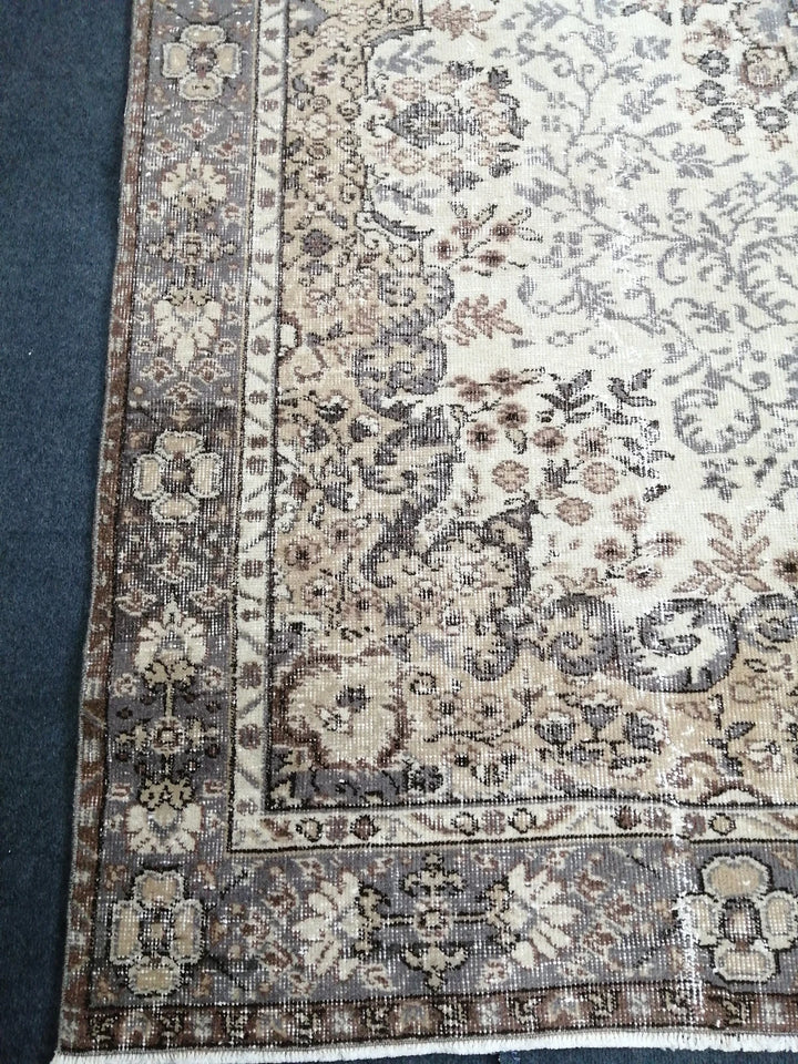 Beige Turkish Runner Rug 6' 4" x 10' Hand-Knotted | No. WR28266