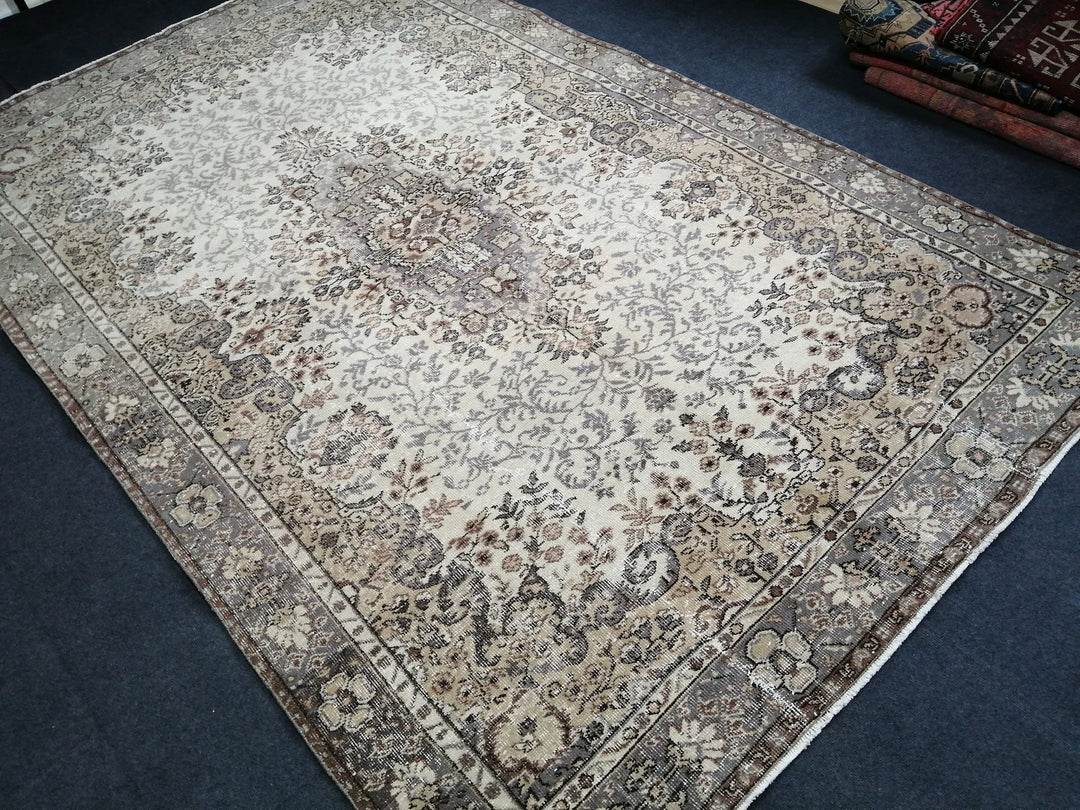 Beige Turkish Runner Rug 6' 4" x 10' Hand-Knotted | No. WR28266