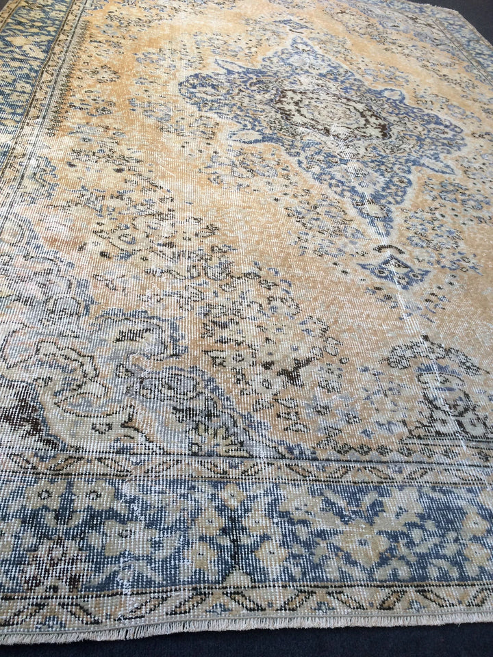 Beige Turkish Runner Rug 6' 10" x 10' Hand-Knotted | No. WR28460