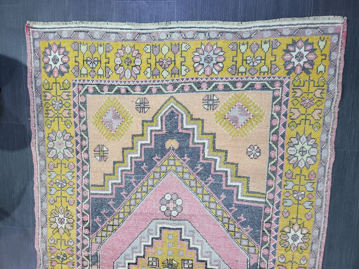 Beige Turkish Runner Rug 4' 2" x 7' 4" Hand-Knotted | No. WR29307