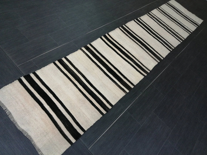Turkish Runner Rug 2' 4" x 11' Hand-Knotted | No. WR29342