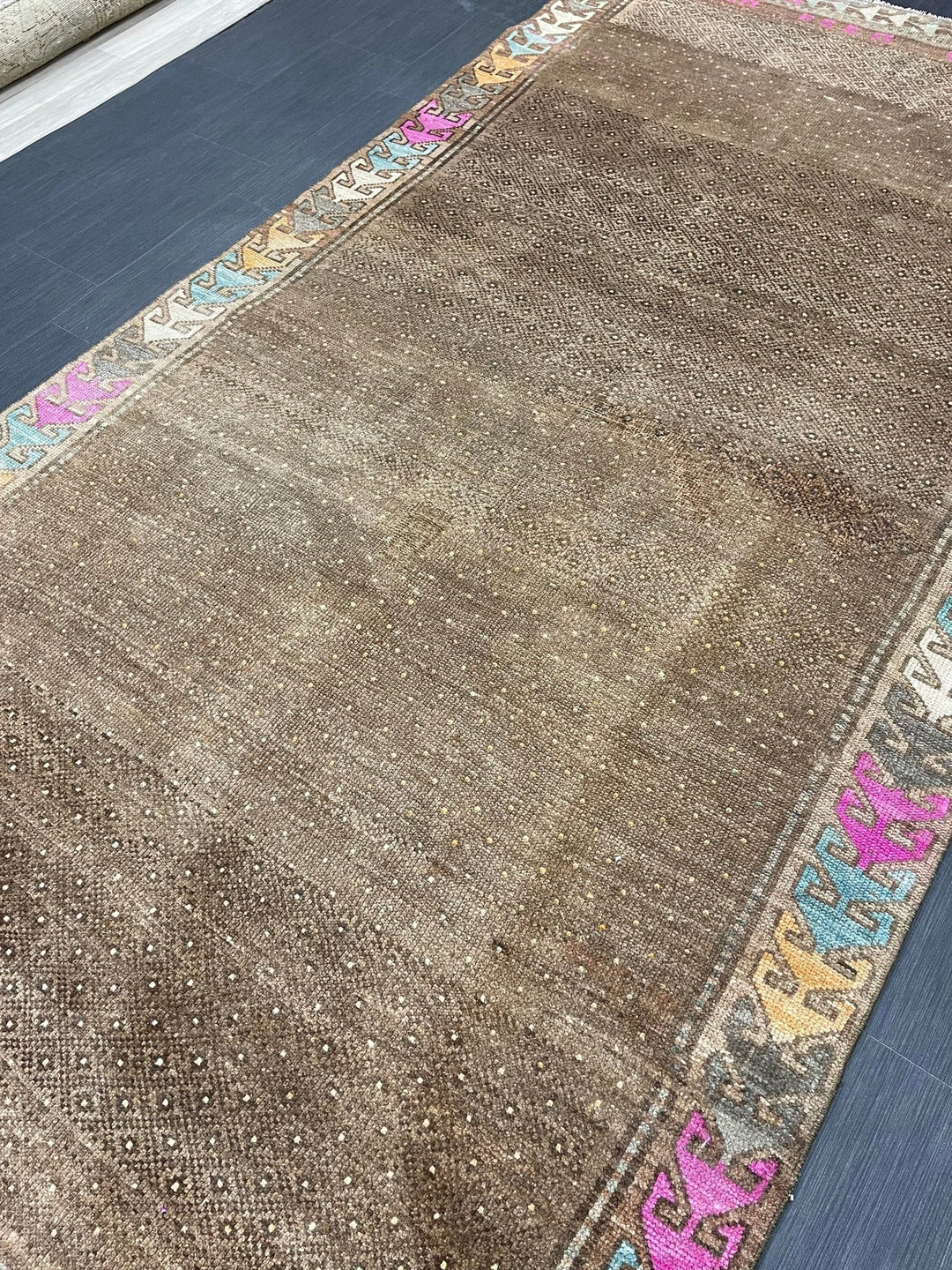 Brown Turkish Runner Rug 5' 3" x 10' 5" Hand-Knotted | No. WR29526