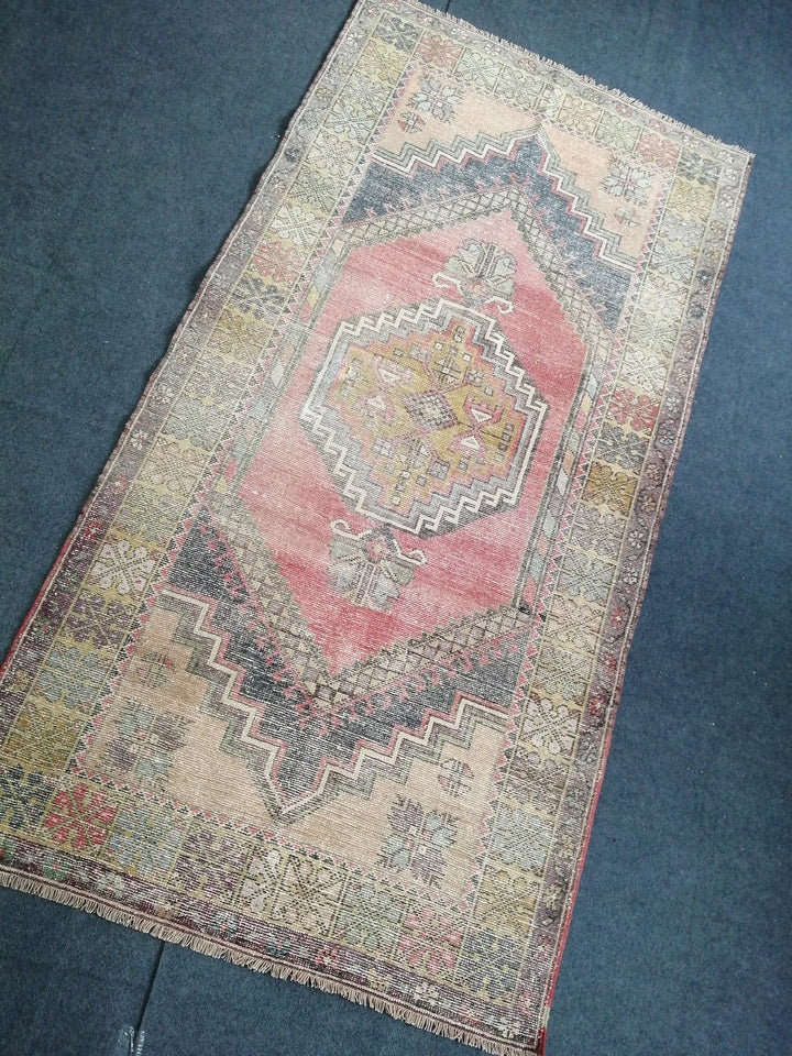 Beige Turkish Runner Rug 4' x 6' 1" Hand-Knotted | No. WR29688