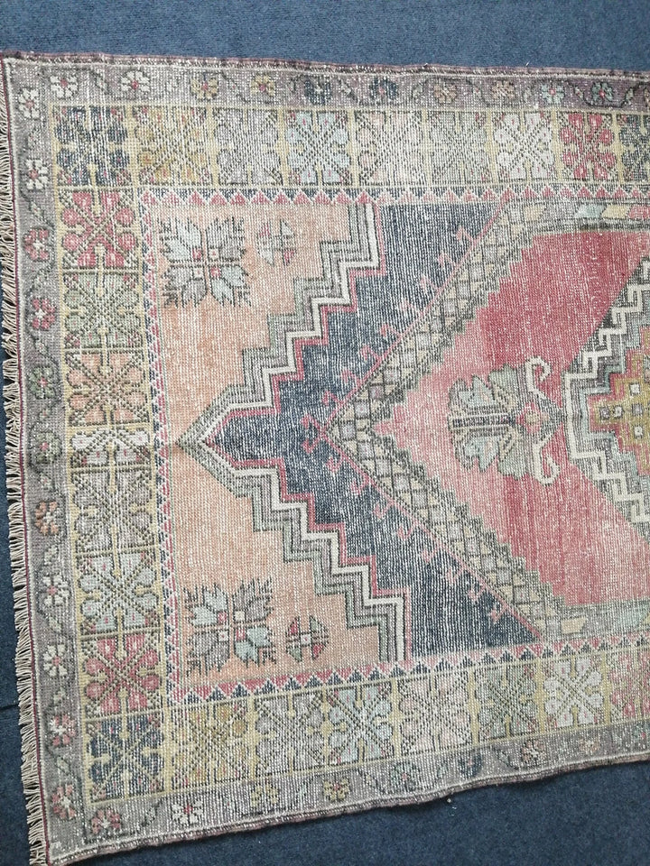 Beige Turkish Runner Rug 4' x 6' 1" Hand-Knotted | No. WR29688